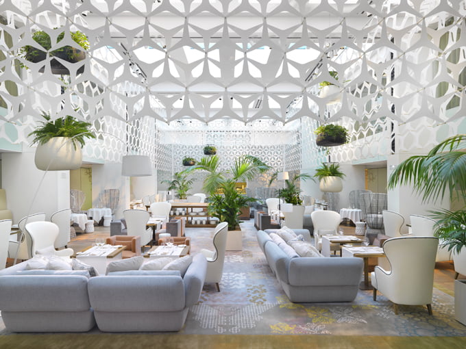 The-Mandarin-Oriental-Hotel-Luxury-Seating-Area-Interior-Design
