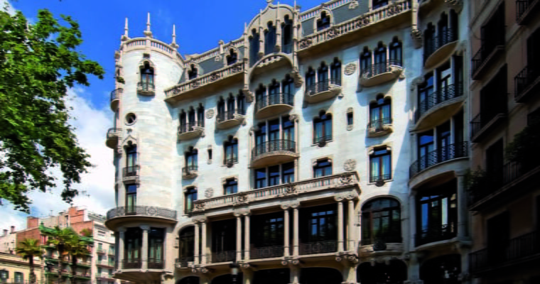 El lujo y el encanto modernista de Hotel Casa Fuster en Barcelona