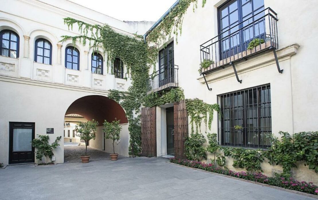 Un Palacio de Belleza y Elegancia: Hotel Hospes Palacio del Bailío Córdoba